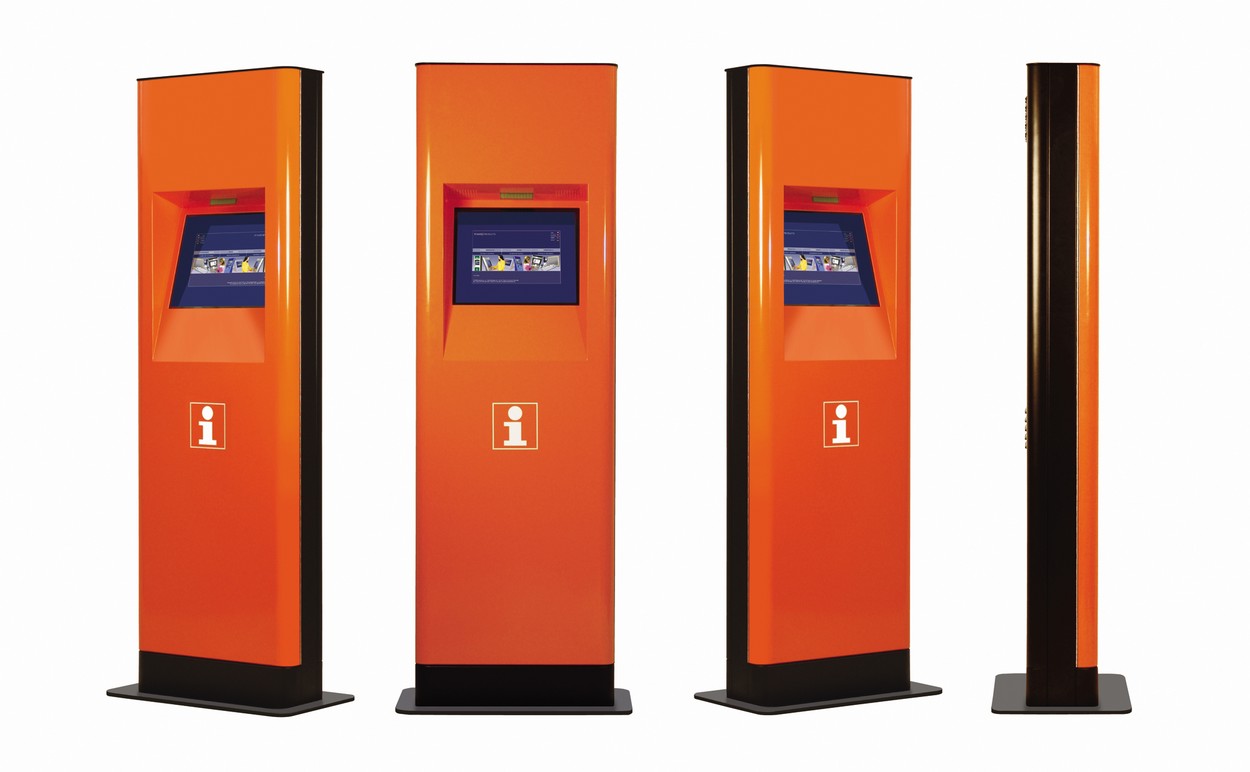 Outdoorterminal Hawk mit 17 Zoll Bildschirmdiagonale