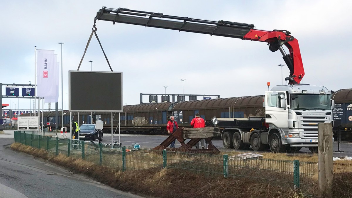 Bild-Tafel-wird-bewegt