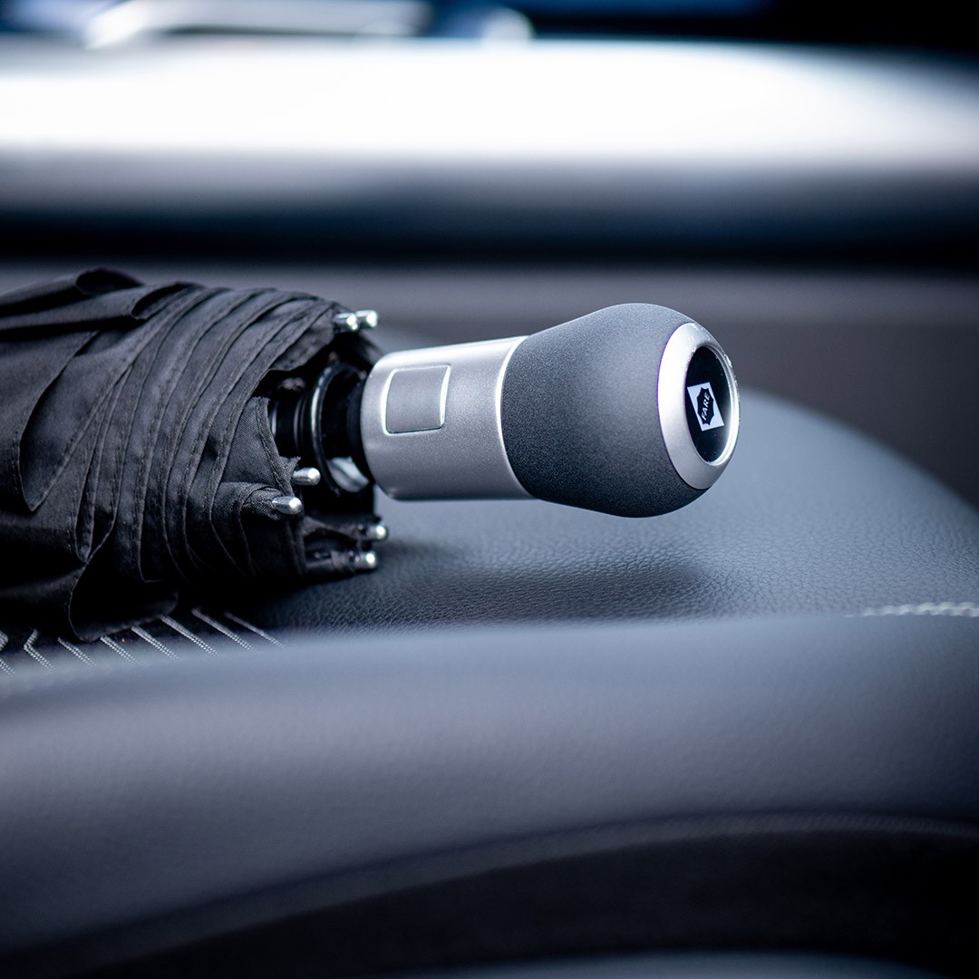 aoc-oversize-pocket-umbrella-fare--gearshift-black-5655_artfarbe_314_detail_5955.jpg