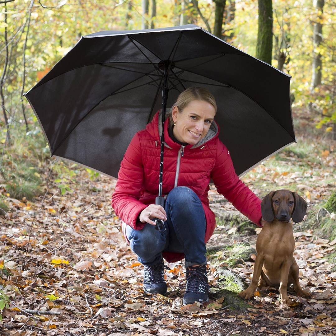 ac-golf-umbrella-fare--doggybrella--black-7395_art_673_detail_2720.jpg