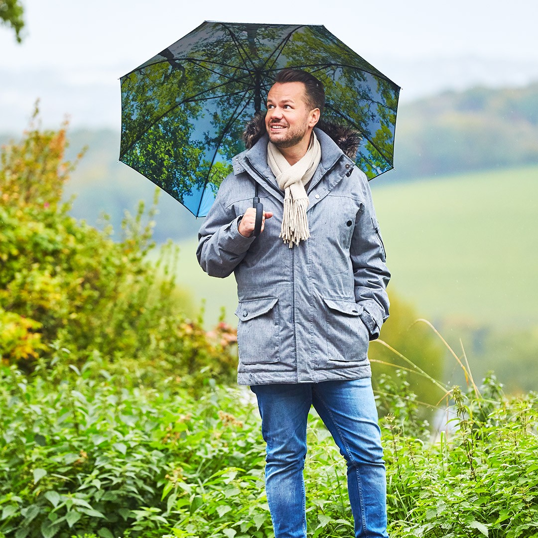 ac-regular-umbrella-fare--impressions-black%7cforest-design-1193_artfarbe_1052_detail_3728.jpg