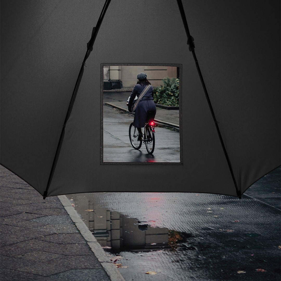ac-regular-umbrella-fare--view-black-1119_artfarbe_2321_detail_6255.jpg