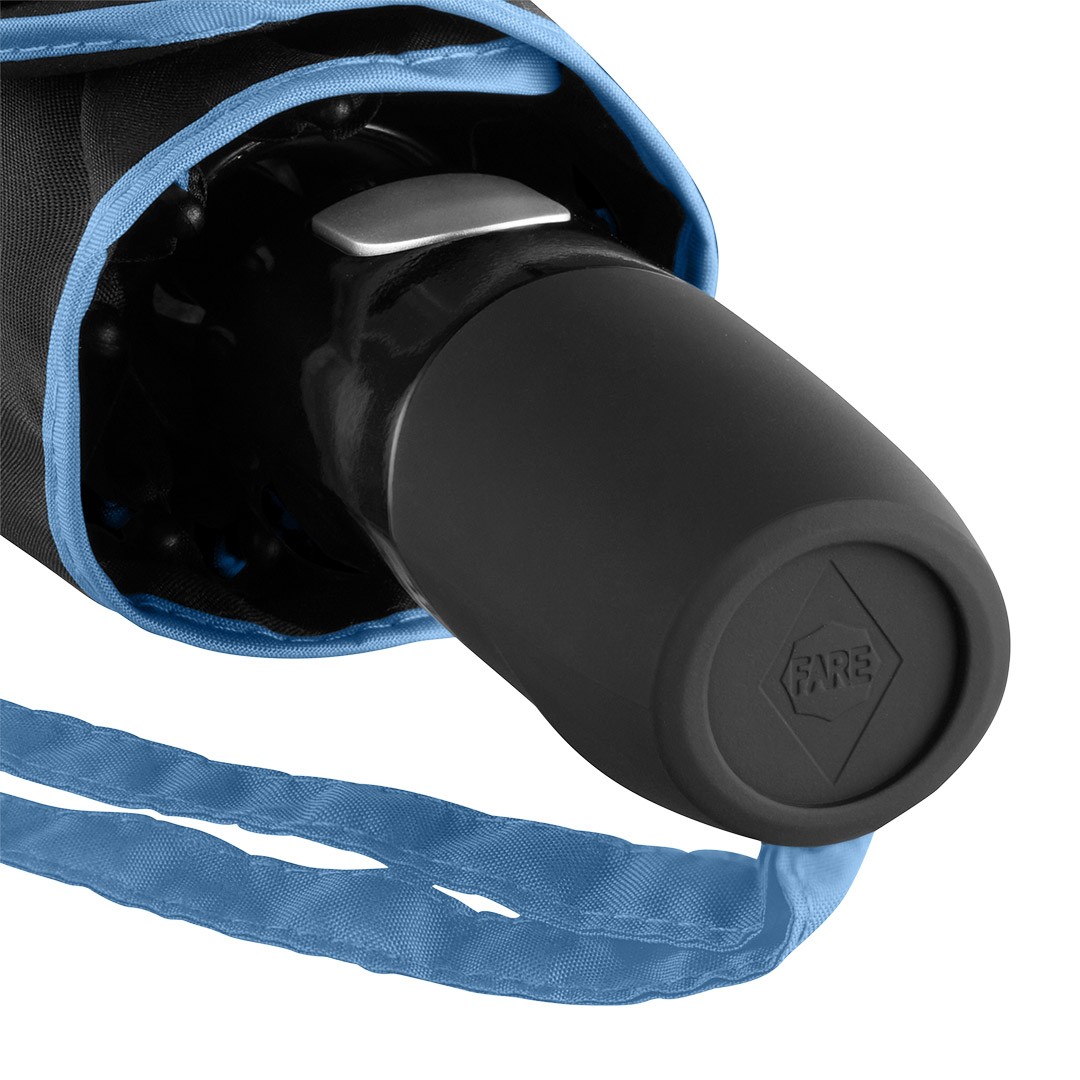 aoc-oversize-pocket-umbrella-fare--seam-black-blue-5639_artfarbe_1002_detail_14513.jpg