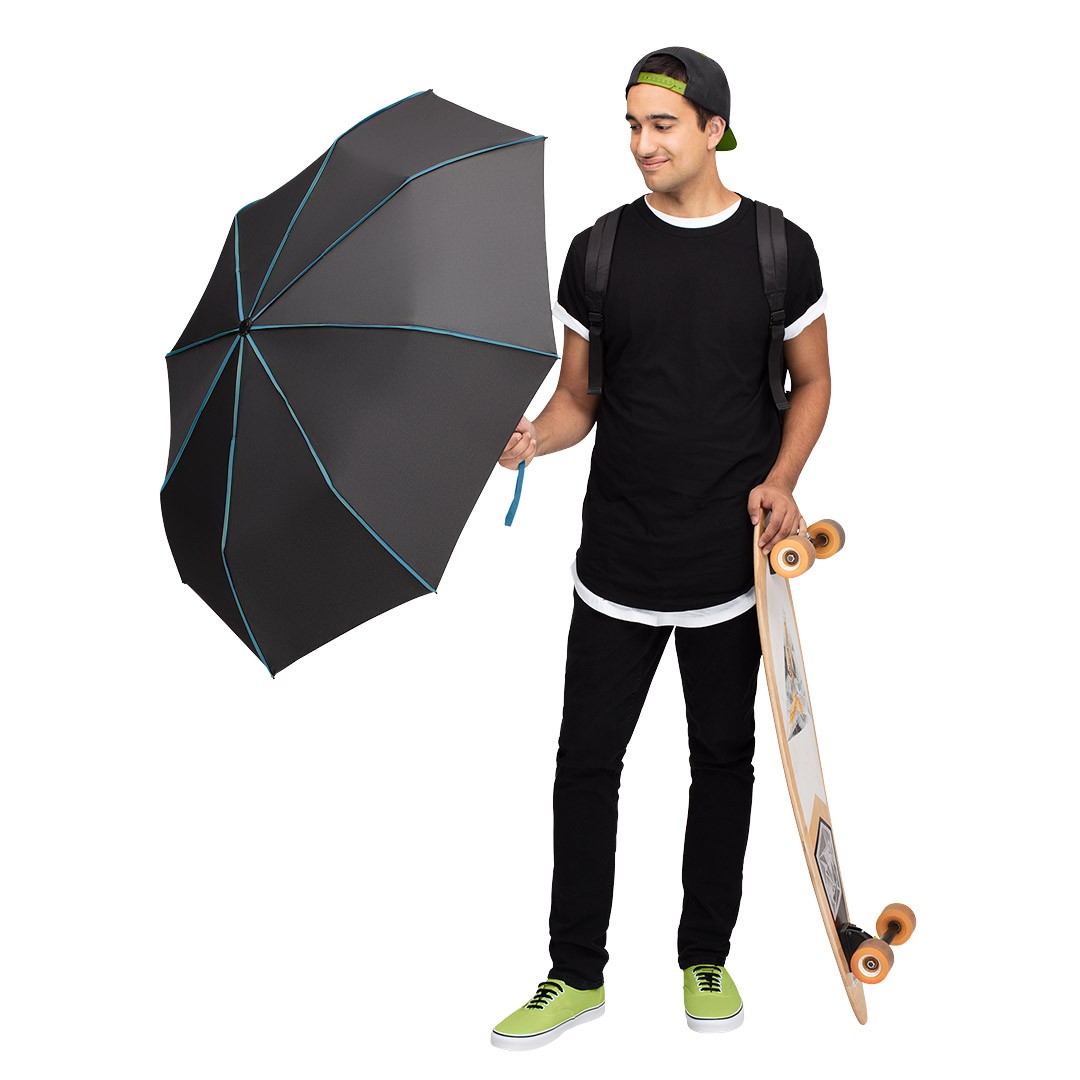 aoc-oversize-pocket-umbrella-fare--seam-black-blue-5639_artfarbe_1002_detail_1930.jpg