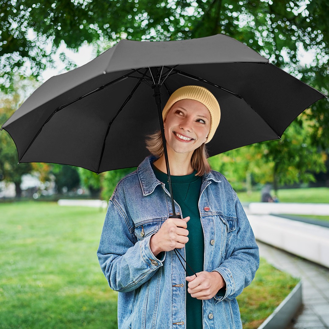 ac-pocket-umbrella-black-5519_artfarbe_2366_detail_8927.jpg