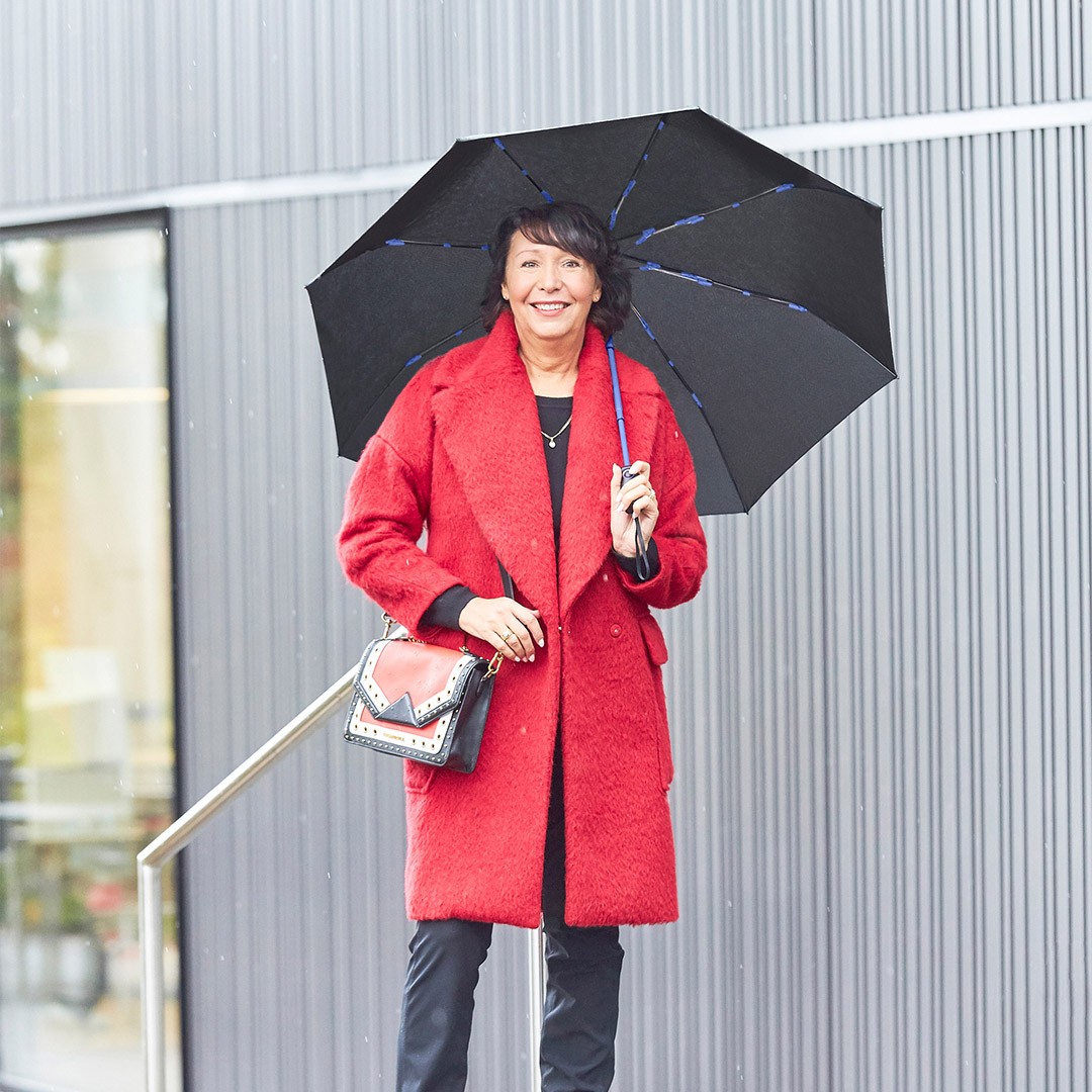 oversize-pocket-umbrella-fare--aoc-colorline-black-euroblue-5644_artfarbe_2098_detail_7478.jpg