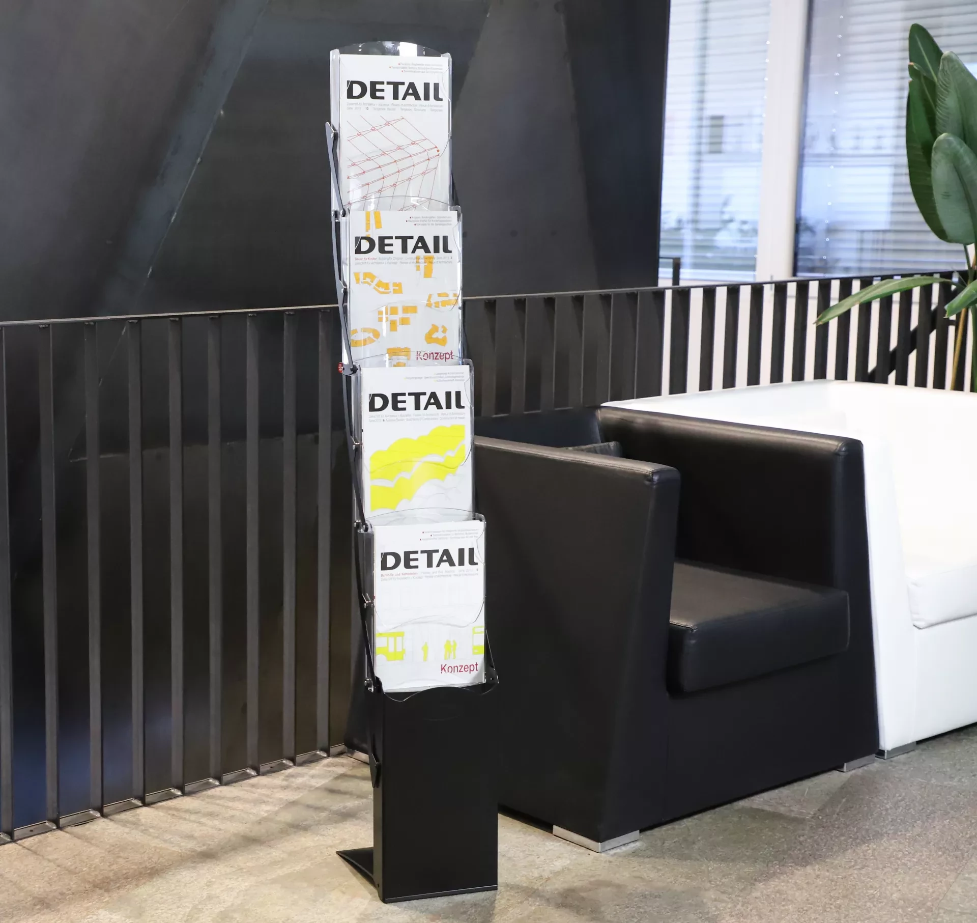 real_zip_black_05_1920x1920