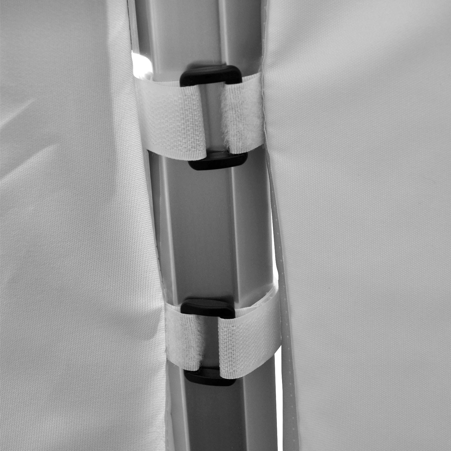 isy_te4_side_wall_fixing_blanc