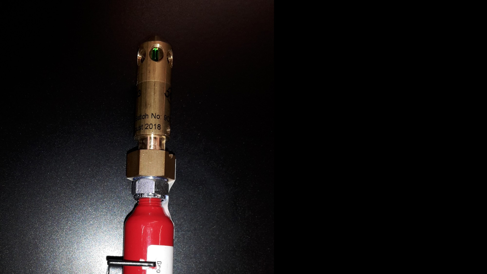 Löschpatrone mit Auslösekopf